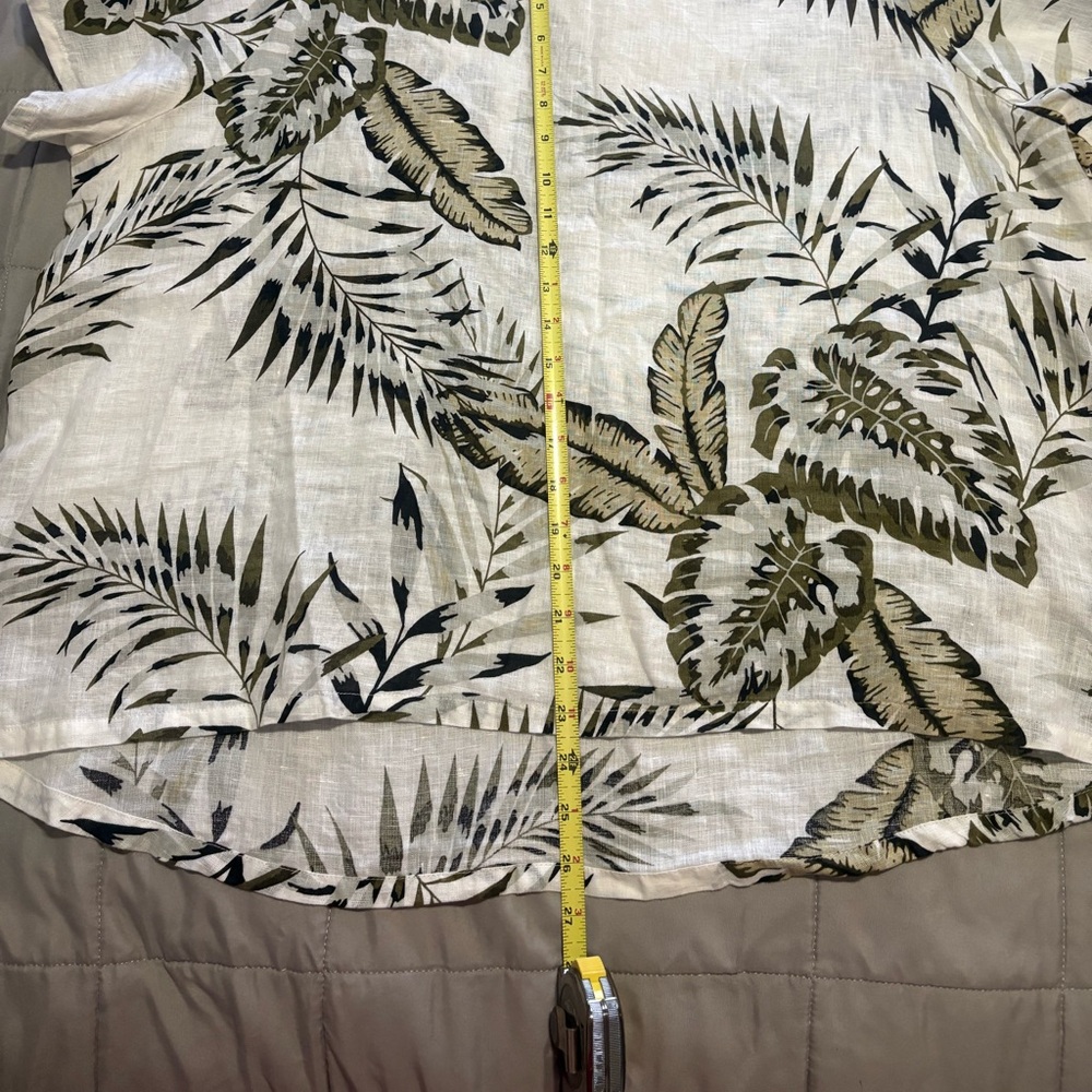 C&C California Linen Top with Tropical Leaf Design - Picture 8 of 13